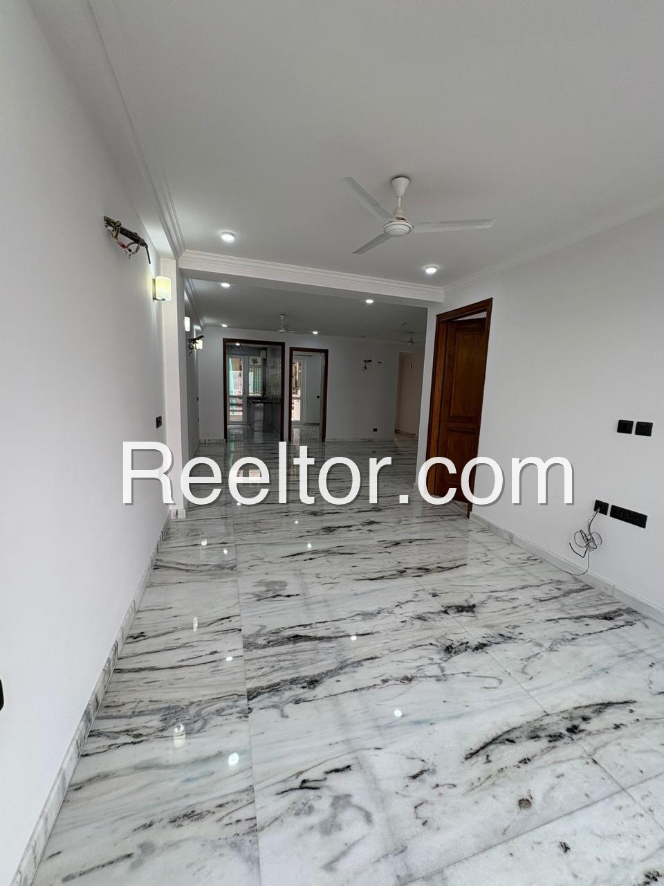 Shop For Rent In Karhal Biloli