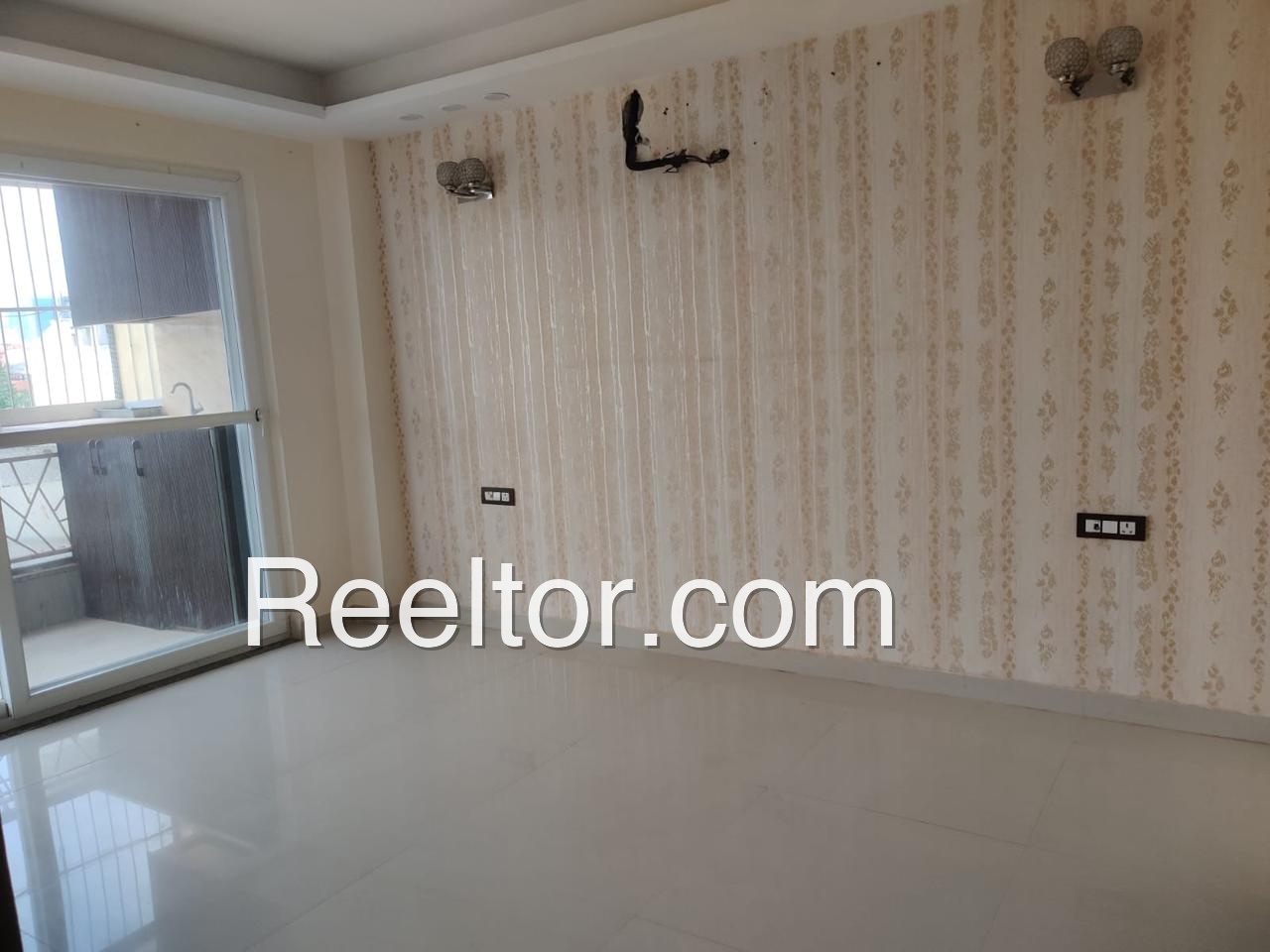 Shop For Rent In Galyabaori Begun