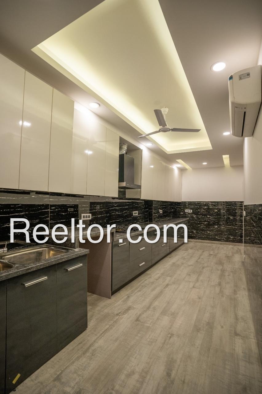 Shop For Rent In Bas Mahendragarh
