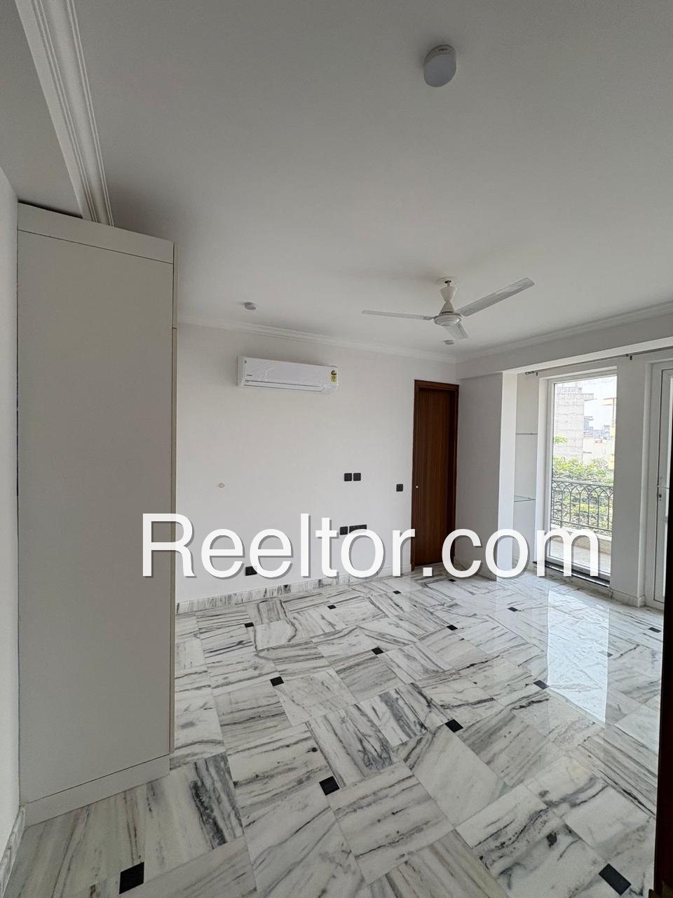 Flat For Rent In Mittesuguru Siruguppau