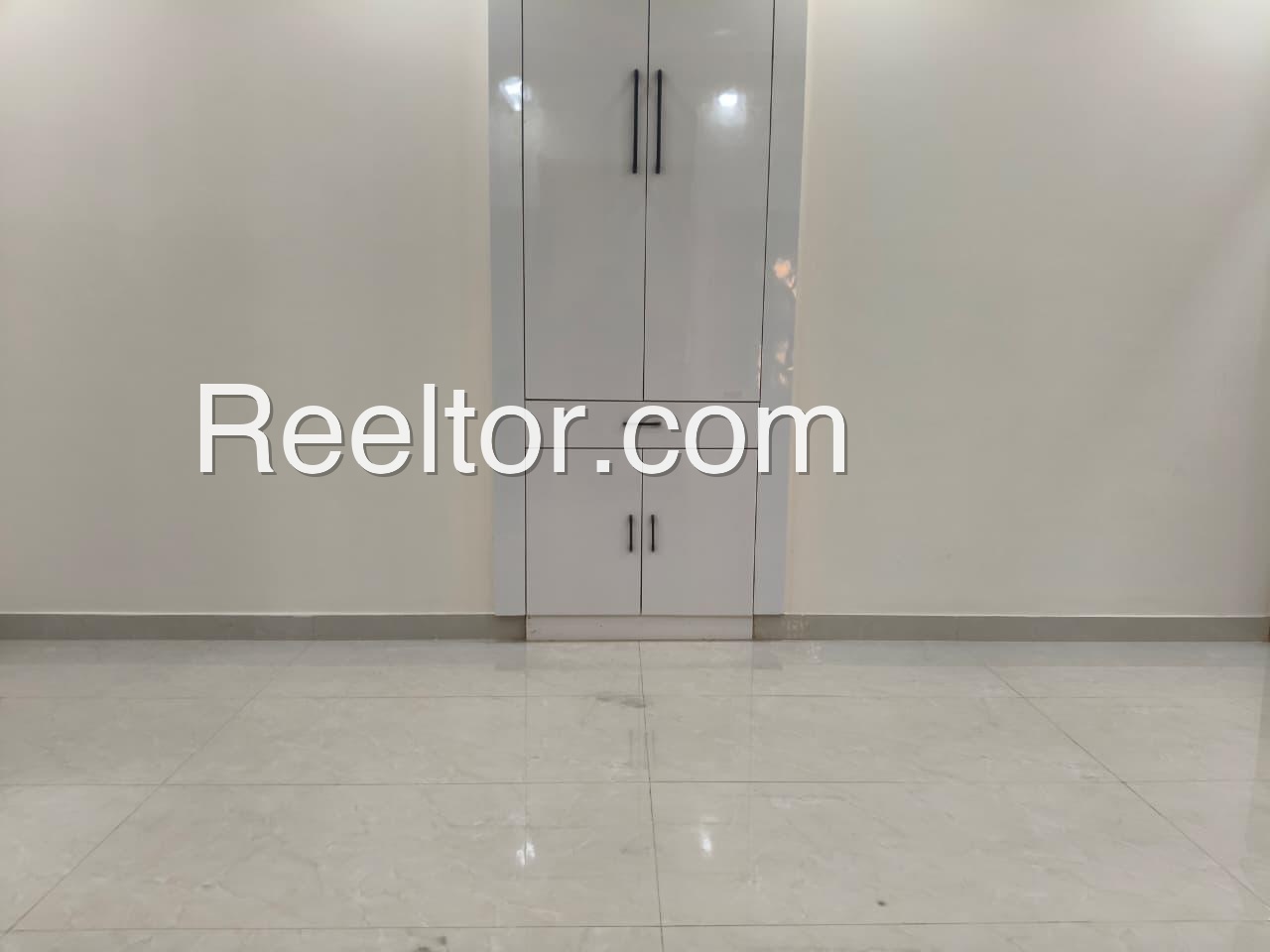 Flat For Sale In Piparia Udebhanpur Tilhar