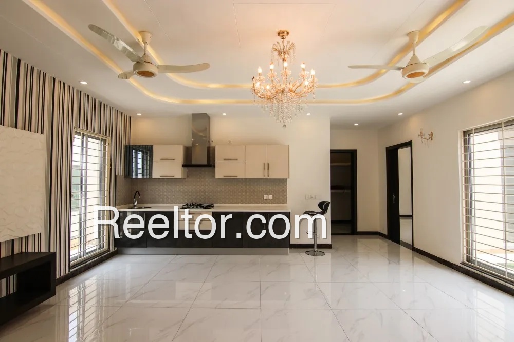 Flat For Rent In Paratas Bareilly