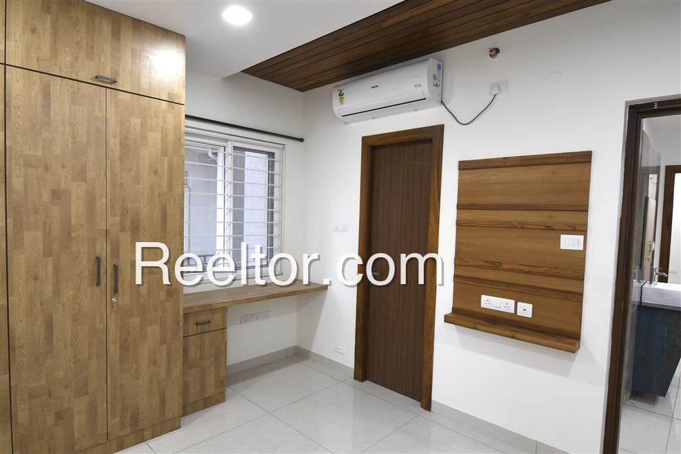 Flat For Rent In Puttalagadda Damaracherla