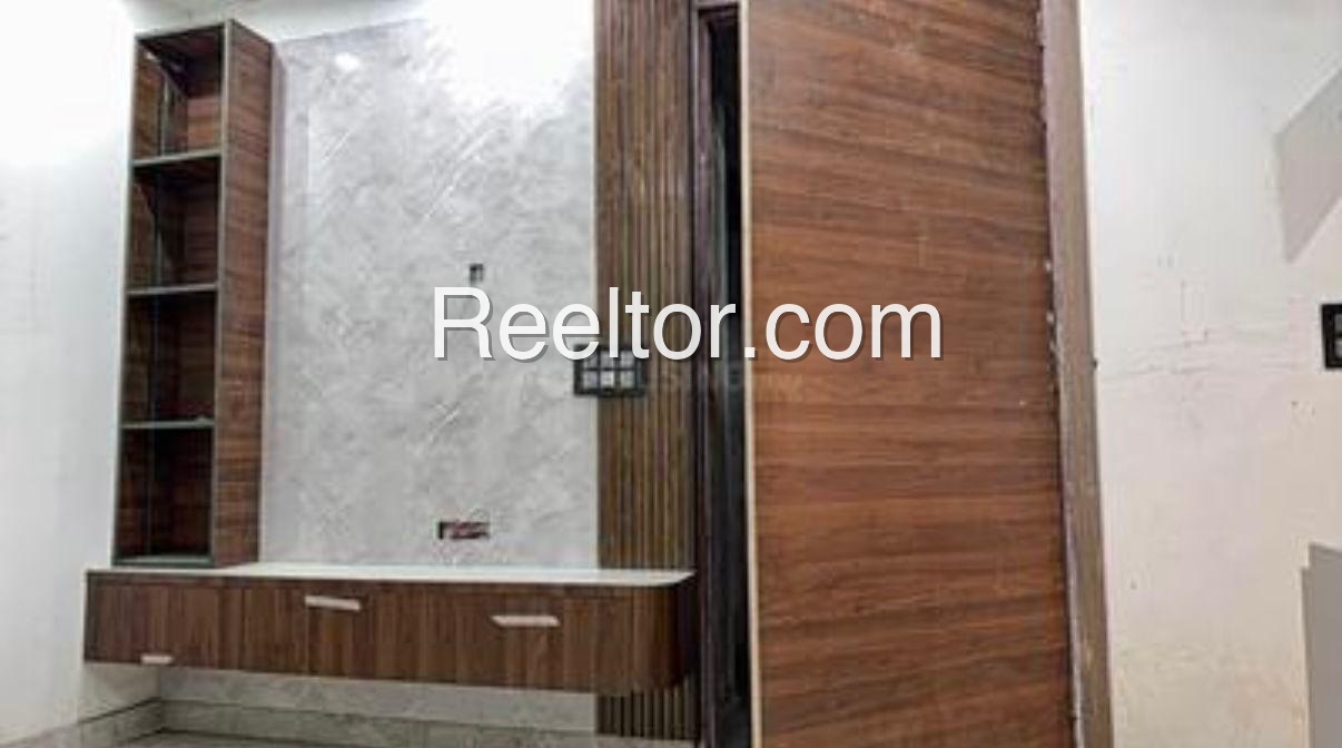 Flat For Rent In Motipur Alinagar