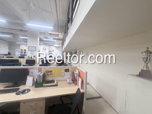 Office Space For Sale In Kachri Basti Islampur