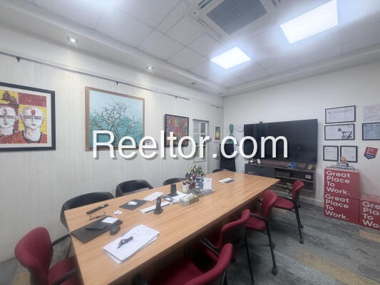 Office Space For Rent In Sakan Pirhi Patan