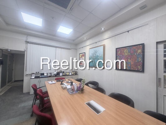 Office Space For Sale In Yaba Yangte