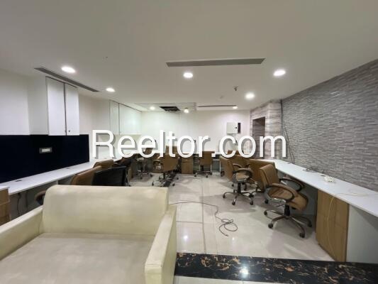 Office Space For Sale In Usthal Nevasa