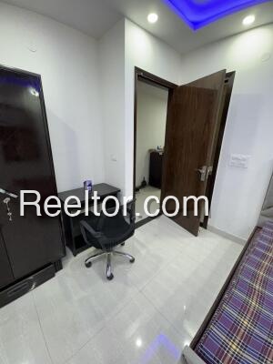 Pg For Sale In Gyondi Mahoba