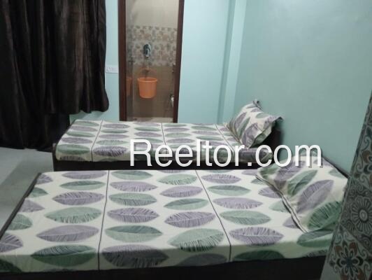 Pg For Sale In Pullom Monigong