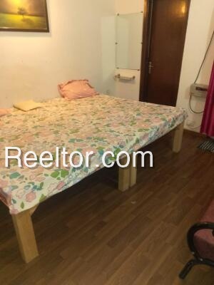 Pg For Sale In Surgane Peth