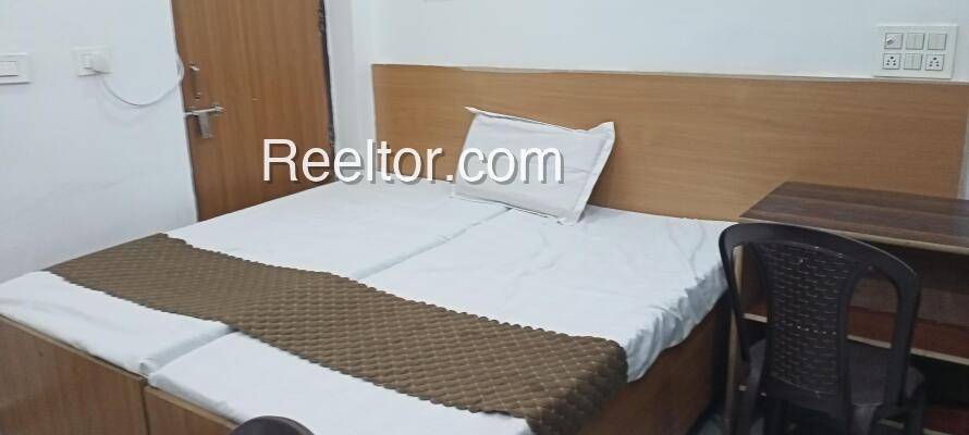 Pg For Sale In Makundamishra Nagar Sadar