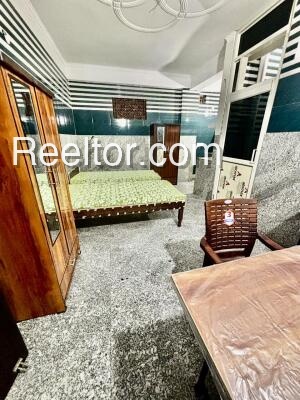 Pg For Sale In Simuge Singa