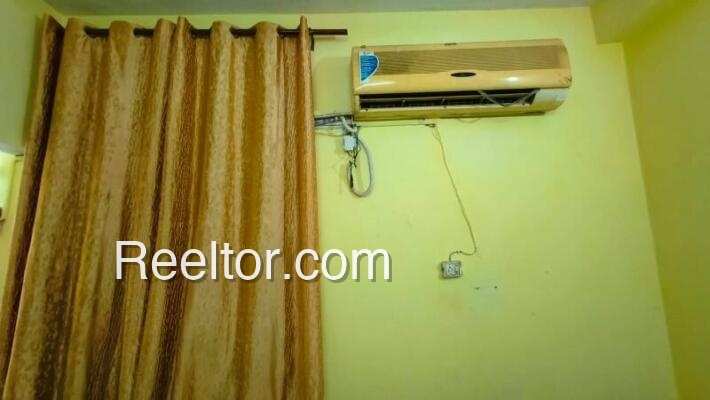 Pg For Sale In Junkareng Jonai