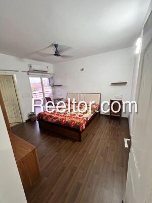 Pg For Rent In Losani Atholi