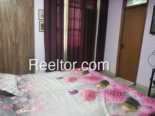 Pg For Rent In Laishpura Bari