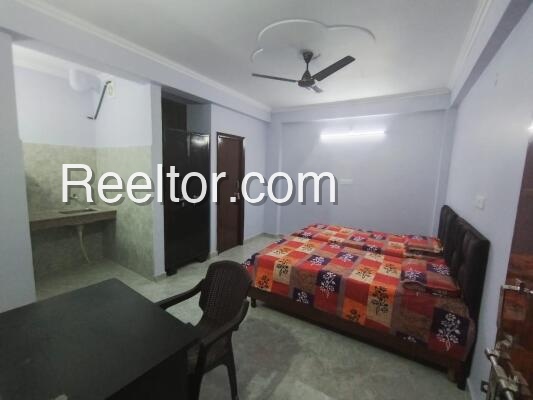 Shop For Rent In Valuj Khanapur