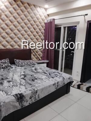 Pg For Rent In Hutsu Phor