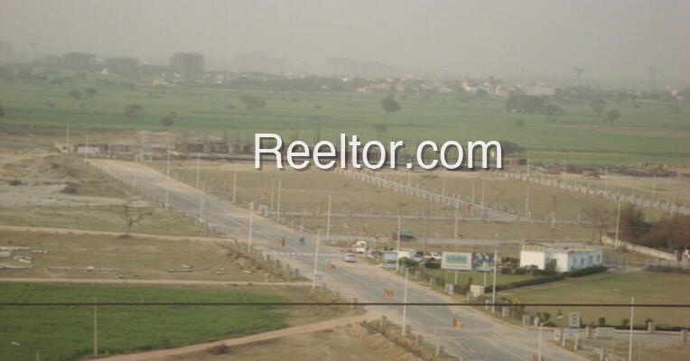 Shop For Rent In Taphou Kangpoki