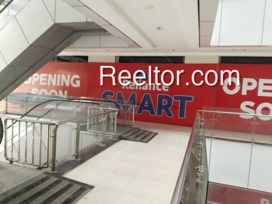 Showroom For Rent In Lektheh Donka