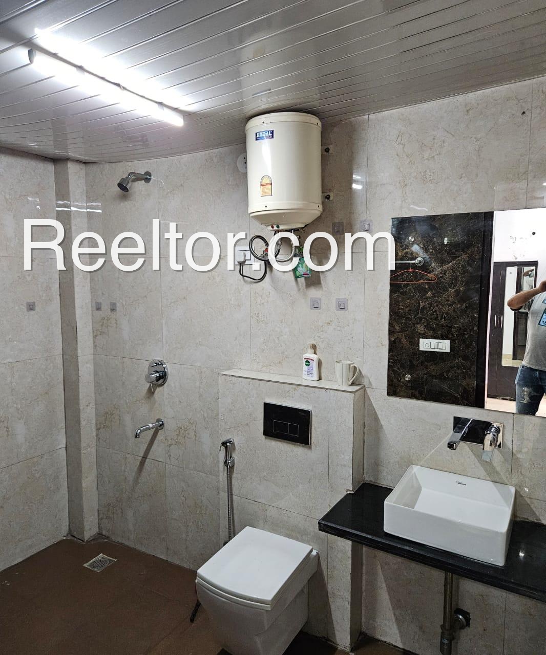 Shop For Rent In Bajol Ranikhet