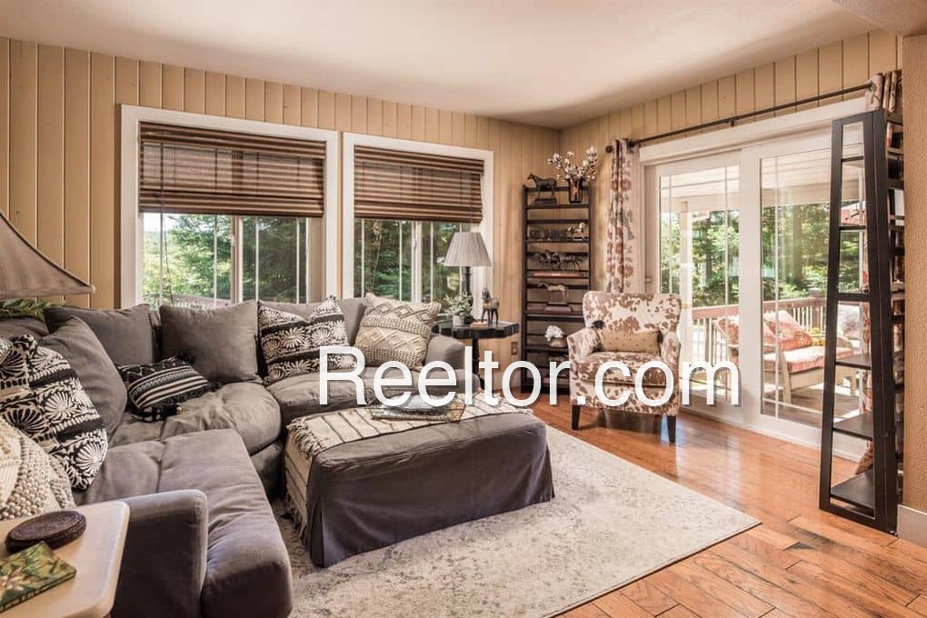 Shop For Rent In Banahi Behea