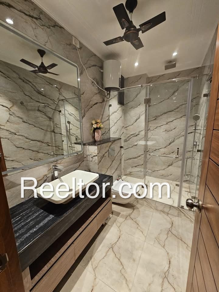 Villa For Sale In Chihriti Budar